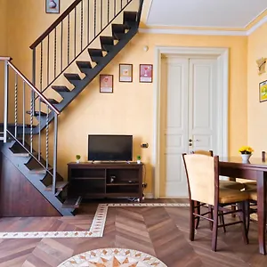 https://san-demetrio-palace-centro-storico-catania.sicilyhotelsitaly.net